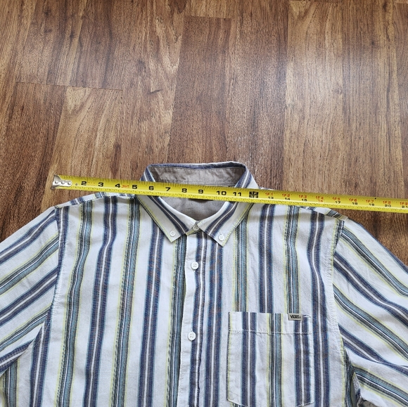 Vans Short Sleeve Button Down Casual Striped Shirt Size M - Picture 10 of 10